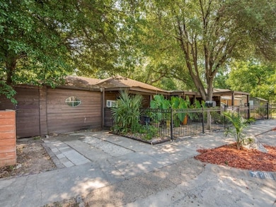 208 Cliffdale Ave, Dallas, TX 75211 - photo 3