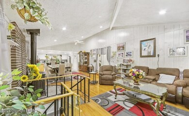 804 Boulder Ct S, Hawley, PA 18428 - photo 4