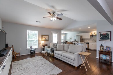 114 Max Cavnes Rd, Danville, KY 40422 - photo 4