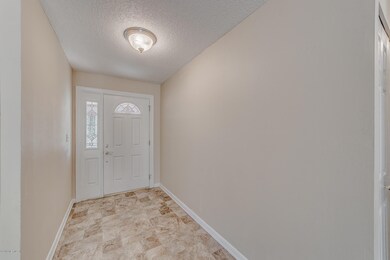 8965 Austell Ct, Jacksonville, FL 32216 - photo 6