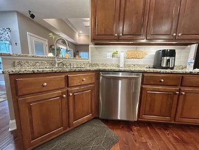 141 Cherokee Springs Ct, Jamestown, KY 42629 - photo 7