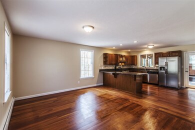 42 Crestwood Dr, Danville, NH 03819 - photo 4