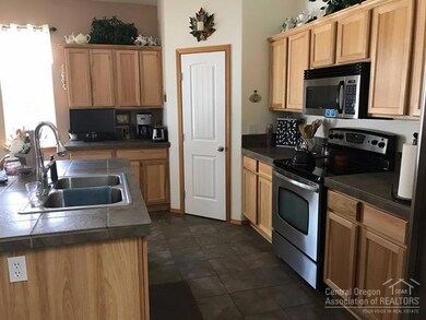 unlisted-address, Redmond, OR 97756 - photo 3