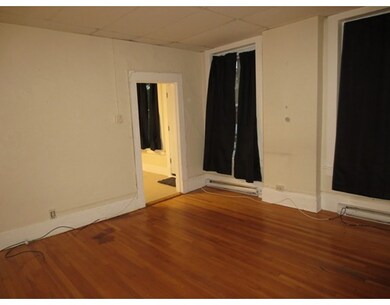 177 E Merrimack St unit 6, Lowell, MA 01852 - photo 3