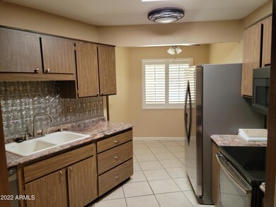 11006 W Thunderbird Blvd, Sun City, AZ 85351 - photo 2