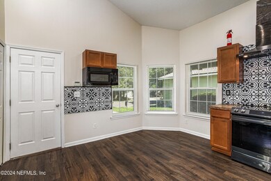 11046 Campus Heights Ln, Jacksonville, FL 32218 - photo 7