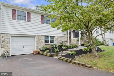 216 Woodlawn Dr, Lansdale, PA 19446 - photo 2