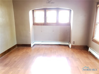 2547 Gracewood Rd, Toledo, OH 43613 - photo 5