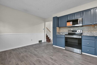 2923 Chimney Point Dr, Columbus, OH 43231 - photo 7