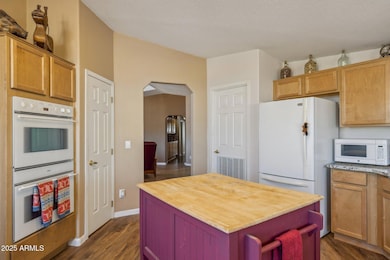 9-web-or-mls-43228-n-14th-st