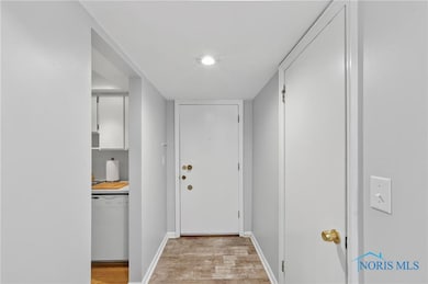 4243 W Bancroft St, Ottawa Hills, OH 43615 - photo 4