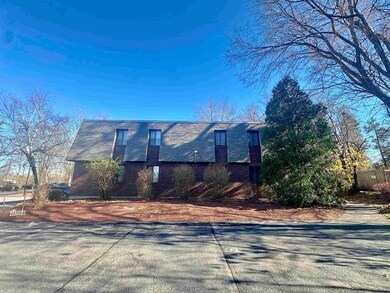 24 Robert Ct unit H, Manchester, NH 03103 - photo 3