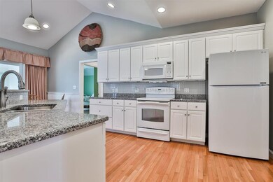 3 Harriet Ct, Londonderry, NH 03053 - photo 7