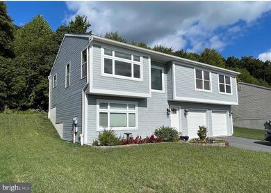 1023 Saylor Dr, Temple, PA 19560 - photo 2