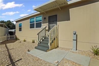 1700 S State St unit 19, Hemet, CA 92543 - photo 3