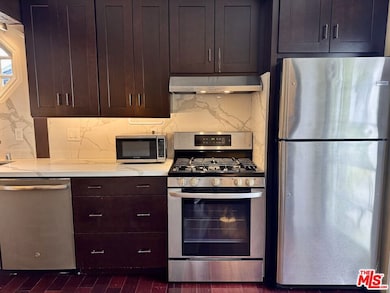 ALL STAINLESS APPLIANCES