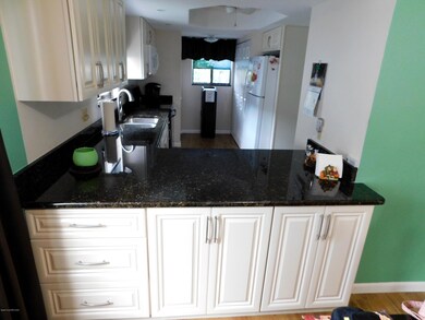 147 S Brevard 035