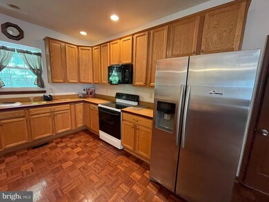 8795 Lowell Rd unit UPPER, Pomfret, MD 20675 - photo 7