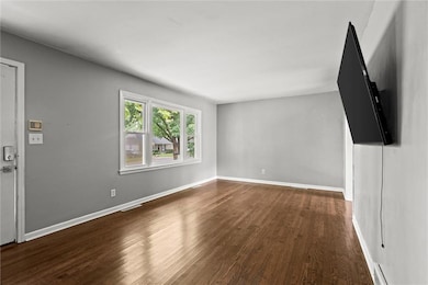 9001 Jarboe St, Kansas City, MO 64114 - photo 5