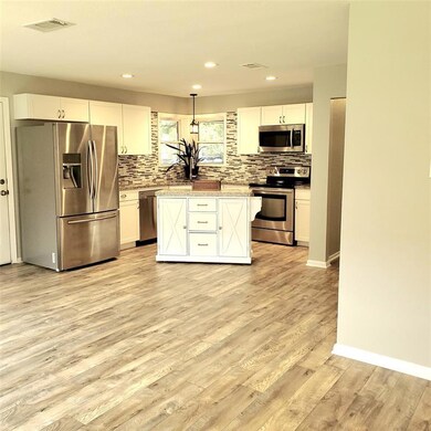 801 Deleon St, Denison, TX 75020 - photo 6