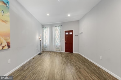 2208 S 5th St, Philadelphia, PA 19148 - photo 3