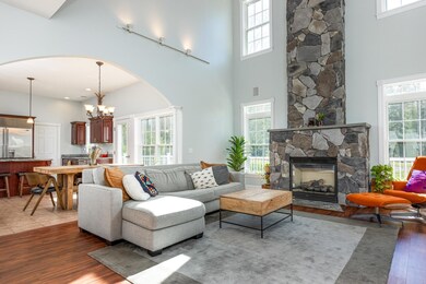 100 Adams Way Freeport ME-large-005-043-