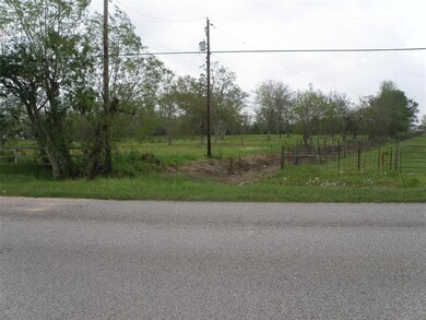 1601 Rosharon Rd, Alvin, TX 77511 - photo 2