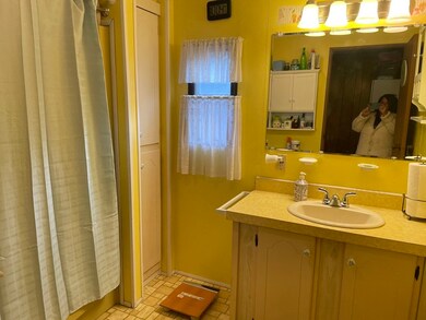 45 Hemlock Rd, Taunton, MA 02780 - photo 5