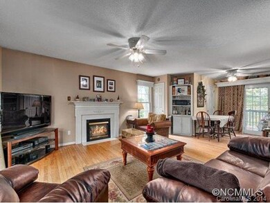 87 Forest Lake Dr, Asheville, NC 28803 - photo 3