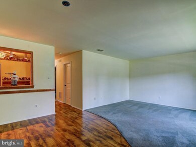 213 Wyndham Place, Trenton, NJ 08691 - photo 4