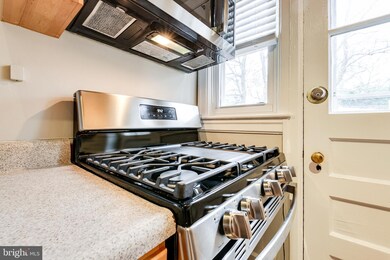 5809 Mount Vernon Dr, Alexandria, VA 22303 - photo 7