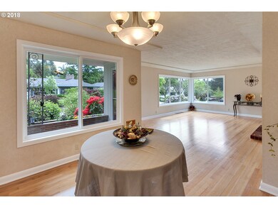 Living Room/Dining Room