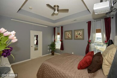 42929 Edgewater St, Chantilly, VA 20152 - photo 4