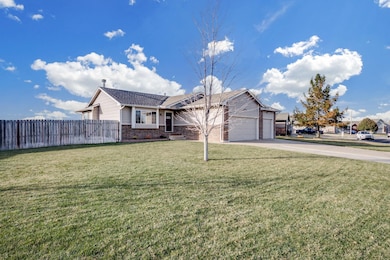 1733 N Mcrae Ct, Goddard, KS 67052 - photo 2