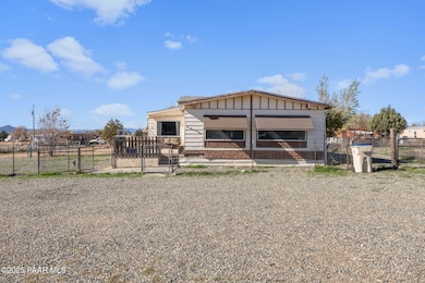 25350 N Enid Dr, Paulden, AZ 86334 - photo 2