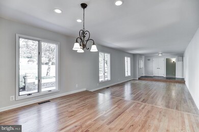 9832 Log House Ct, Gaithersburg, MD 20882 - photo 3