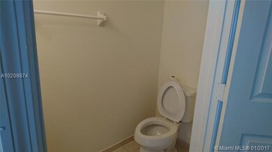 1ST FLOOR 1/2 BATHROOM