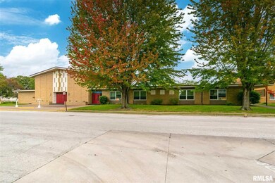 510 E 15th St, Davenport, IA 52803 - photo 2