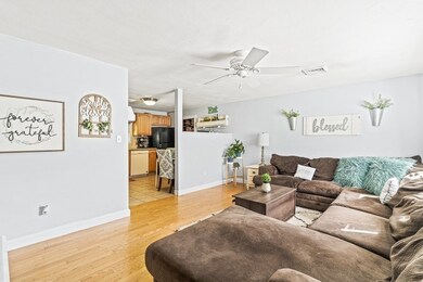 49 Roslyn Rd, Brockton, MA 02302 - photo 5