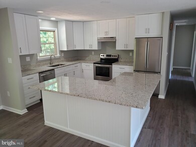 29019 Autumnwood Dr, Mechanicsville, MD 20659 - photo 5