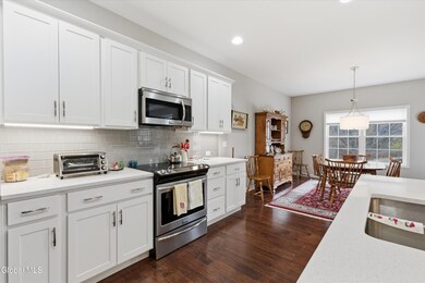 27 Rosemore Place, Mechanicville, NY 12118 - photo 4