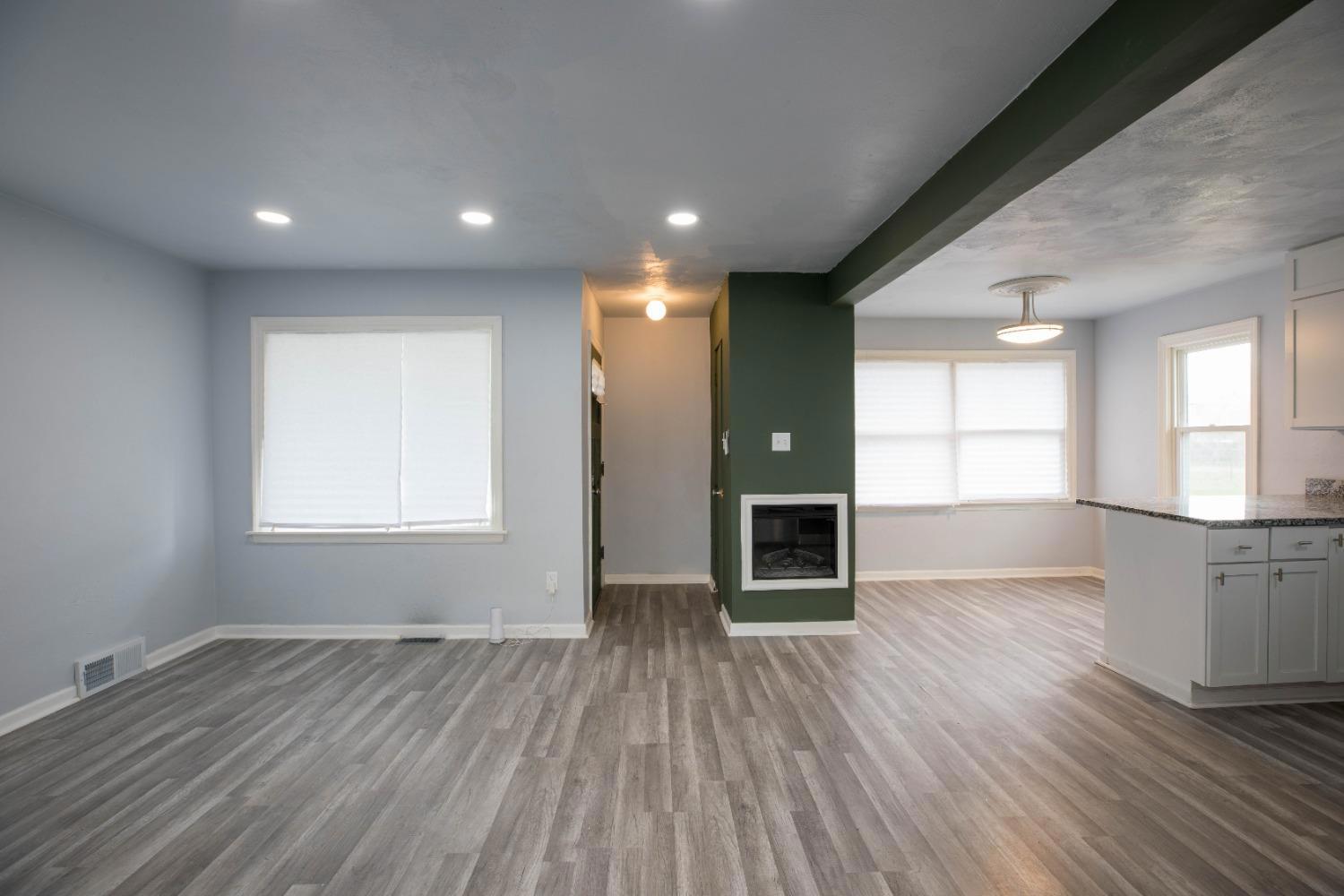 1541 Hayes St, Gary, IN 46404 - photo 5