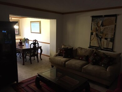 869 Falkirk Ct-8