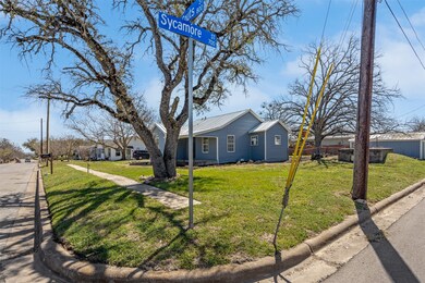 813 W Couts St, Weatherford, TX 76086 - photo 6