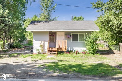 3804 Wilson Street Anchorage-large-002-E