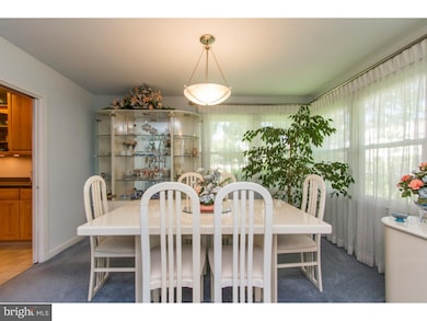 204 Dogwood Ln, Wallingford, PA 19086 - photo 3