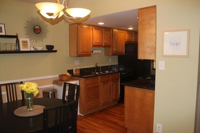 Eat-In/Kitchen