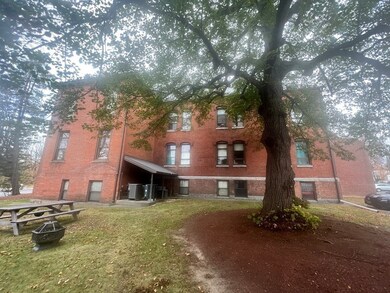 593 Main St unit 102, Leominster, MA 01453 - photo 6