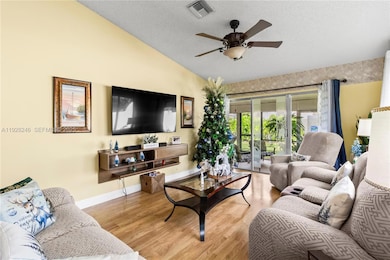 7464 Pinewalk Dr S unit 8118, Margate, FL 33063 - photo 3