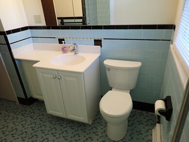 131 Jarvis Cir, Needham, MA 02492 - photo 7